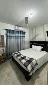 Céntrico con wifi, luz,gas, TV y aire incluido