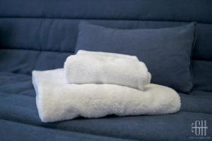 Appartements Mercure - Proche A10 -2 V -Parking- Rez-de-chaussee : photos des chambres