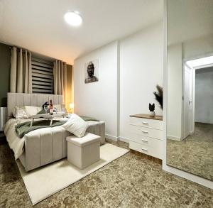 Fabulous Fiery Flat W Body Shower - Tylorstown