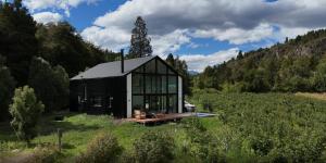 Moderna Casa entre Campo de Frambuesas