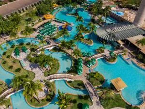 Blue Tree Thermas de Lins Resort - Nipolândia