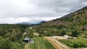 Moderna Casa entre Campo de Frambuesas