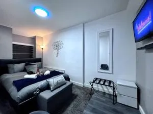 Gorgeous Graceful Getaway W Gazebo - Tylorstown - Rhondda