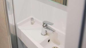 Hotels Kyriad Direct Dijon Sud - Chenove : photos des chambres