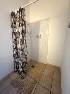 SAINT FLORENT - STUDIO 2 couchages Avec Piscine