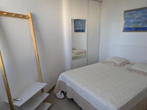 Sol-y-Days le Cormoran appartement vue sur port de plaisance