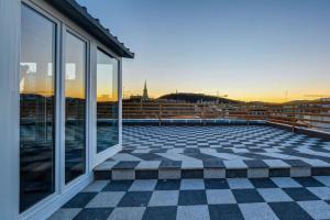 Downtown Apartment House Orange