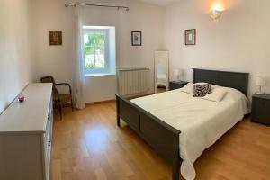 F5 house with private pool in Châteaurenard