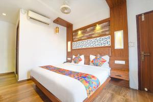 FabHotel Qube