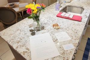 14th 99 Walk Score 3 mins to Metro rail