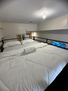 Minglanilla Condo with Pool, Gym & Fast WiFi