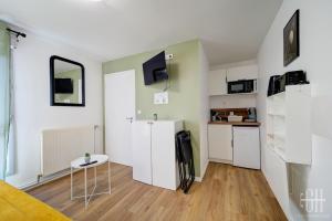 Appartements Saturne - Proche A10 - 2V - Parking : photos des chambres