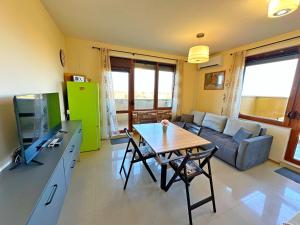 Sunny Ap in Golf Complex Lighthouse