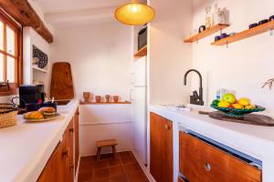 PERCHOIR AP4443 By Riviera Holiday Homes