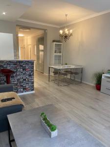 Apáczai Apartment nearby Chain Bridge