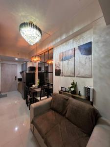 Field Residences - 2BR Condo in ParaƱaque City Near NAIA Airport