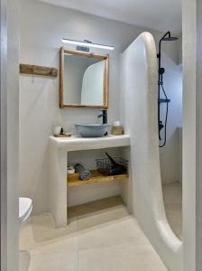 Theros Suites