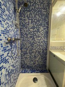 Appartement 4 Pièces, Vue Mer, Piscine et Parking privé