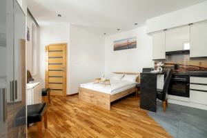 Przytulne Studio Very Berry w Centrum Poznania by Noclegi Renters