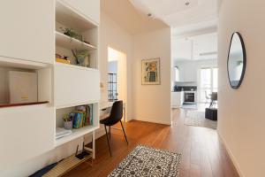 GuestHost - M4 Frattini modern APT with balcony x4