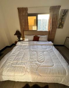 Entire 1-Bedroom Apartment with Balcony, Sharjah