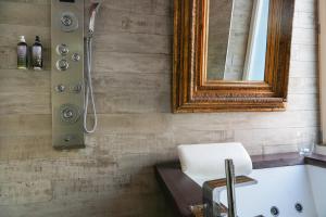 Deluxe Suite room in Corso Boutique Luxury Rooms