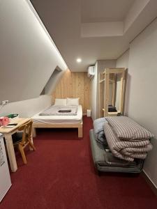 Phòng 3 người - 3 người lớn (Triple - 3 adults)