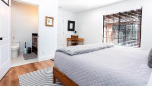 Arrowleaf Family House with Hot Tub