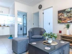 Cozy Cottages - Kwelera