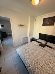 Appartements Carnot - VILLIERS LE BEL proche Aeroport ROISSY CHARLES DE GAULLES & PARIS : photos des chambres
