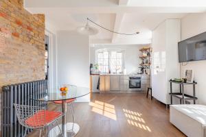 Chic 2BD Loft-Inspired Flat Heart of Shoreditch