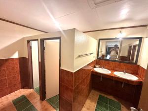 Premium Family Villa Full Garden View With Breakfast