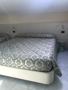 One-Bedroom Standard Apartment