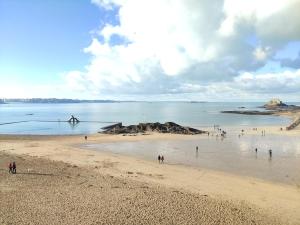 Porte des Bès T2 dans Intra-muros plage à 10 m