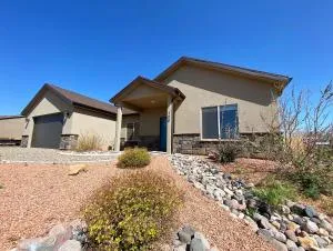 Beautiful Family and Pet-Friendly Home Near National Parks with NEW Hot Tub - Fredonia