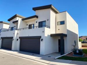 Spacious Modern Family Townhome Close to Downtown Kanab