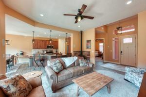 Kanab Hikers Hideaway Modern Southwest Family Home