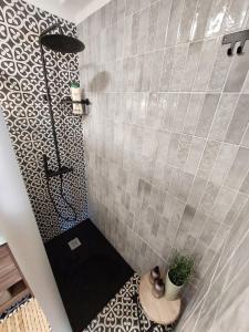 Chez Barbara Ohana Bed and Breakfast