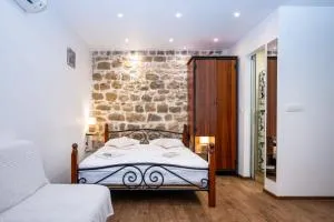 New rustic apartments Tonko - Split