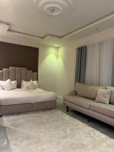 Modern Penthouse Apartment in Al Yaqoot, North Obhur, Jeddah