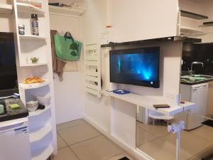 Studio et chambre sur jardin et mer