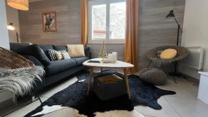 Jaune Génépi - 4 personnes - 49m2 et 17m2 terrasse