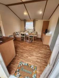 Mobilhome les pieds dans l eau avec piscine - 拉卡佩勒－维耶斯康