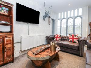 Knights Corner Stanhope Castle