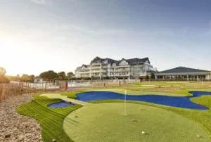 Appartement 68 m2 vue Golf et Piscine - 永河畔拉罗什