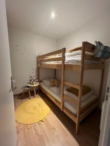 Appartements Jaune Genepi - 4 personnes - 49m2 et 17m2 terrasse : photos des chambres