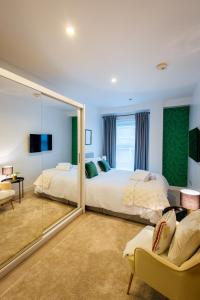 Lux Room to London Eye