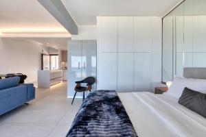Luxury Beachfront Paradise in Athens Rivieria Kavouri Vouliagmeni