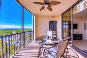 Vista Del Mar at Cape Harbour Marina, 10th Floor Luxury Condo, King Bed, Views!