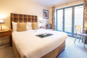Deluxe Double Room - Ground Floor room in White Hart Wroughton